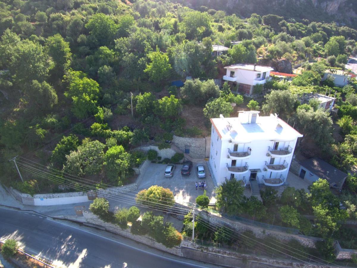 Apartments Vila Emiliano Borsh Buitenkant foto