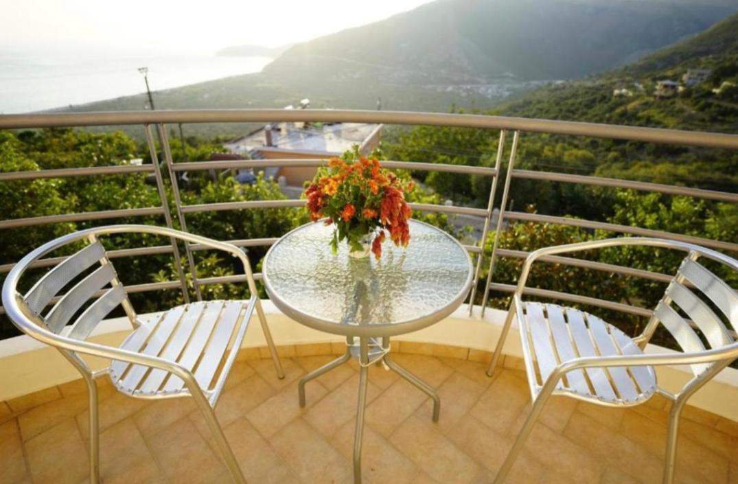 Apartments Vila Emiliano Borsh Buitenkant foto