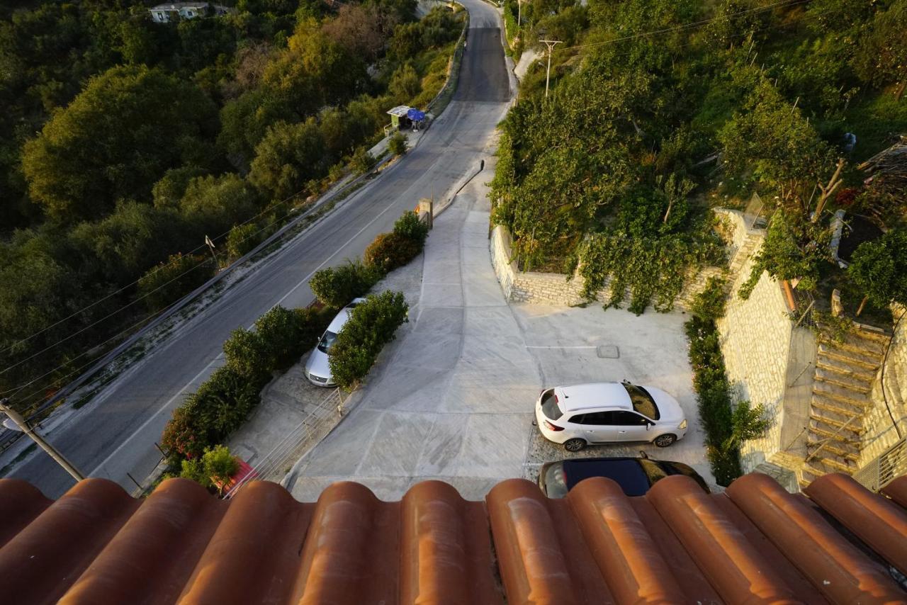 Apartments Vila Emiliano Borsh Buitenkant foto