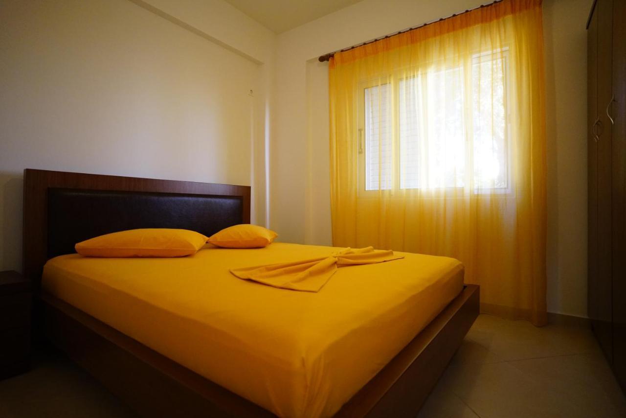 Apartments Vila Emiliano Borsh Buitenkant foto