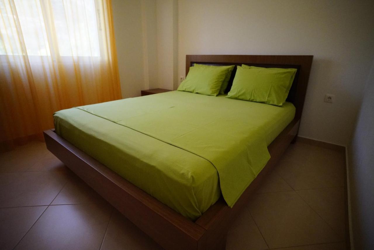 Apartments Vila Emiliano Borsh Buitenkant foto